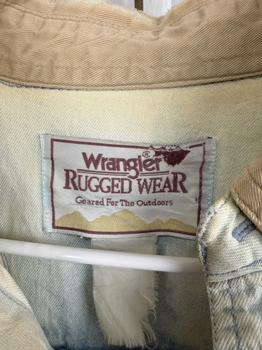 Vintage Wrangler Rugged Wear Denim Work Shirt Elbow Patch Distressed Men - Picture 8 of 10